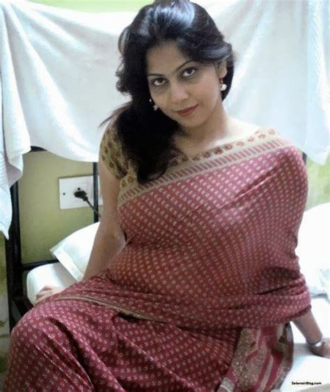 Desi Bhabhi Nude Pussy Gallery – 50 Pics!